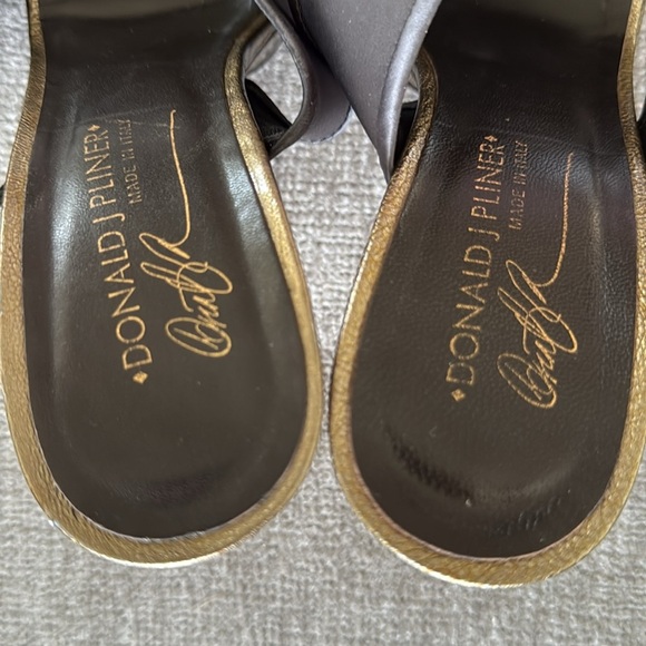 Donald J Pliner Women Platform Heels Gray Satin Gold Metallic Evening Sandals 7 - Picture 10 of 13